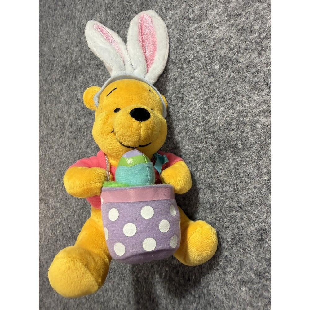 Disney Store Easter Winnie the Pooh “Shake & Wiggle Egg” Plush